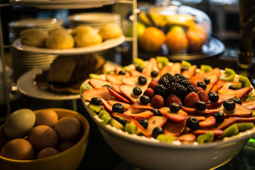 The Bertram Inn Brookline Ngoại thất bức ảnh
